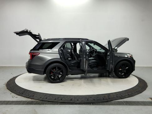 Used 2020 Ford Explorer ST w/ ST Street Pack AWD/4WD image 17