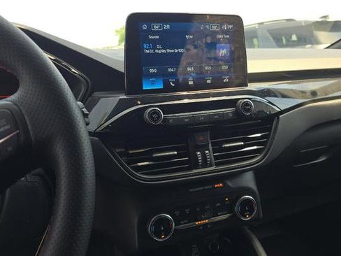 Used 2025 Ford Escape ST-Line image 7