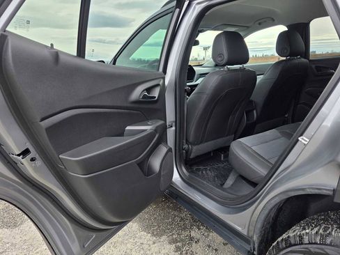 Used 2024 Chevrolet Trax LT w/ LT Convenience Package FWD image 15