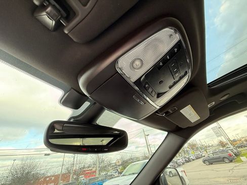 Used 2018 Jeep Grand Cherokee Overland image 23