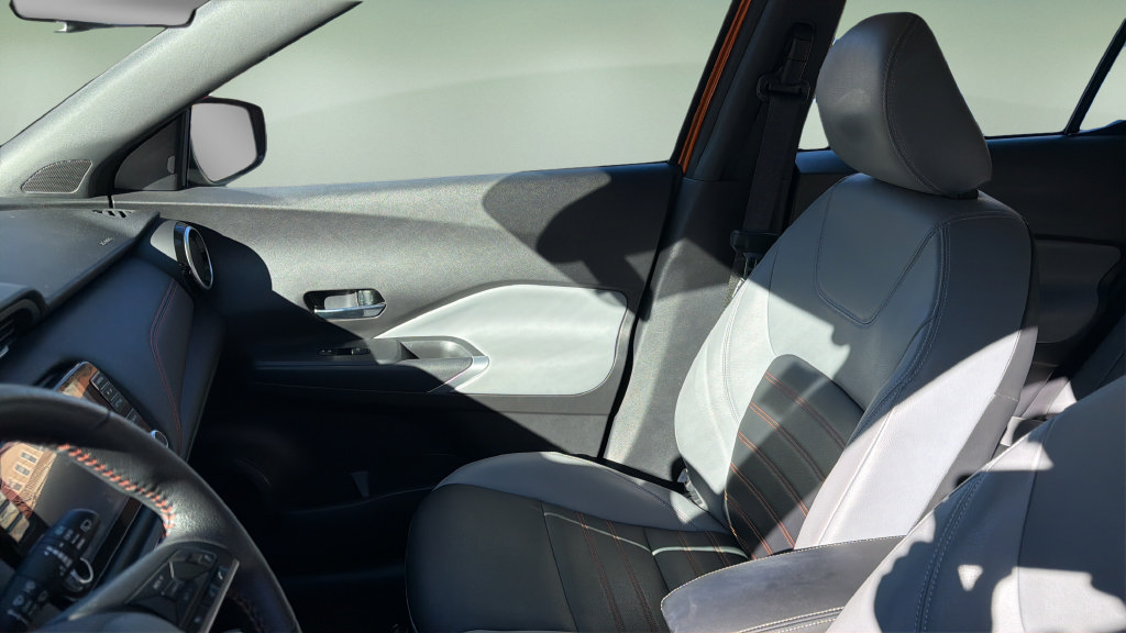 Used 2023 Nissan Kicks SR w/ SR Premium Package FWD image 14
