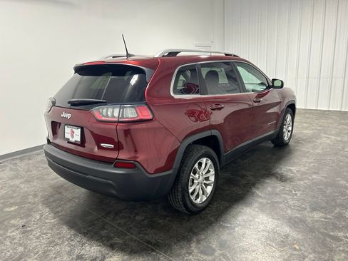 Used 2019 Jeep Cherokee Latitude w/ Cold Weather Group FWD image 4