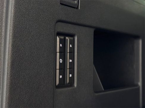 Used 2023 Lincoln Navigator L Reserve image 11