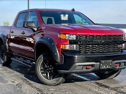 Used 2020 Chevrolet Silverado 1500 Custom Trail Boss w/ Custom Convenience Package AWD/4WD image 2