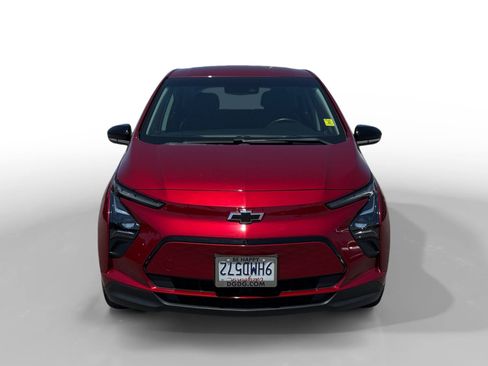 Used 2023 Chevrolet Bolt LT w/ Infotainment Package FWD image 8