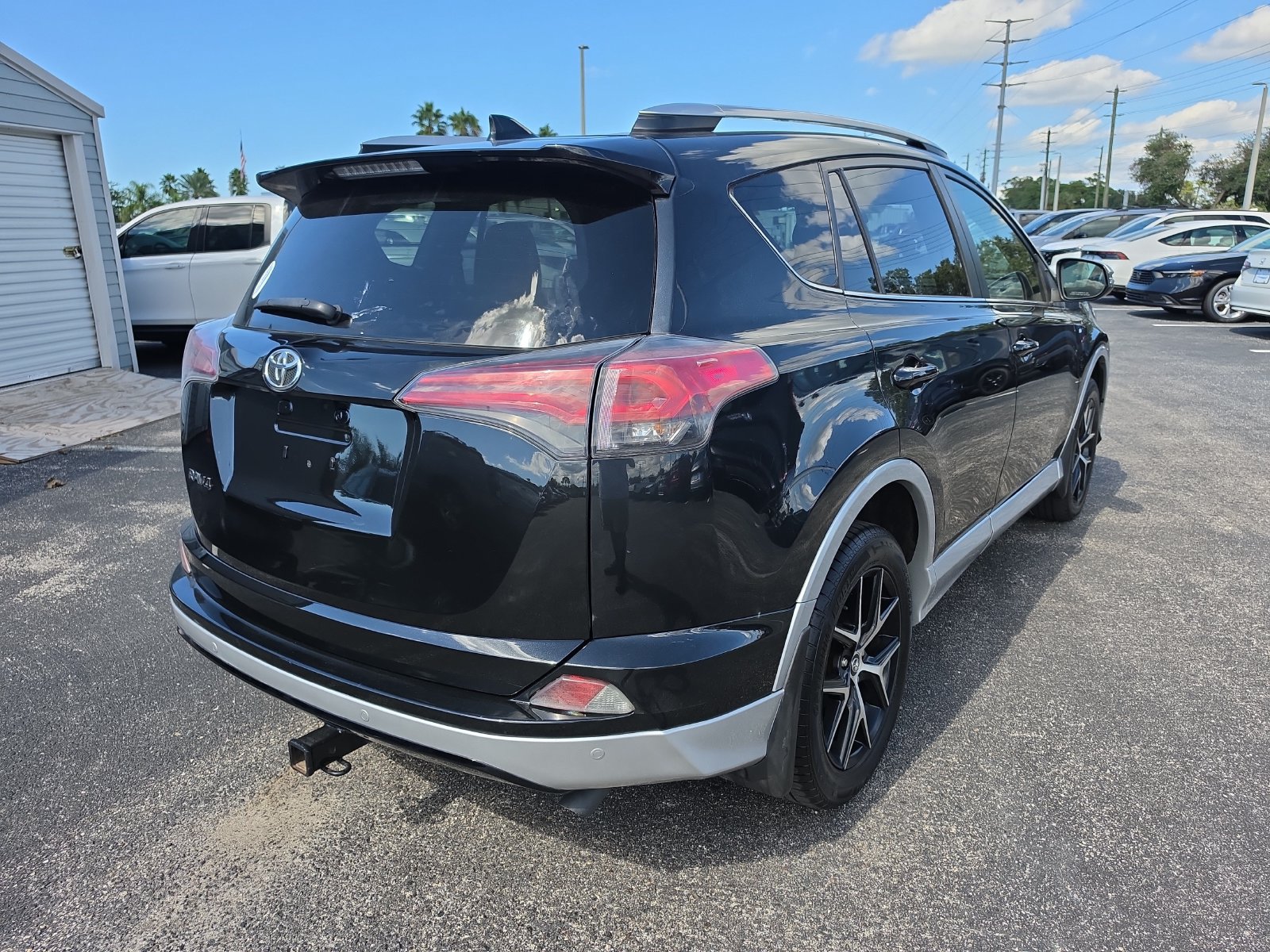 Used 2016 Toyota RAV4 SE w/ Advanced Technology Package AWD/4WD image 4