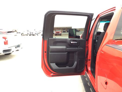 Used 2022 Chevrolet Silverado 2500 LT w/ Convenience Package image 13