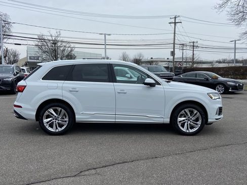 Certified 2023 Audi Q7 3.0T Premium Plus image 4