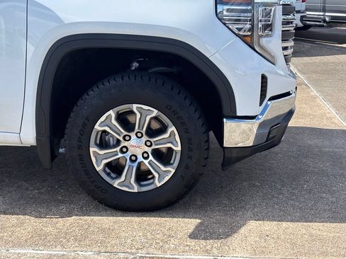 Used 2024 GMC Sierra 1500 SLT AWD/4WD image 15