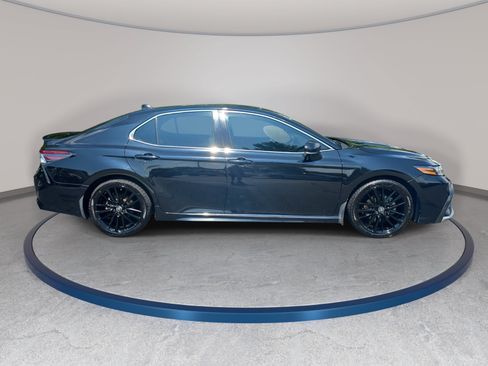 Used 2021 Toyota Camry XSE w/ Navigation Package FWD image 4