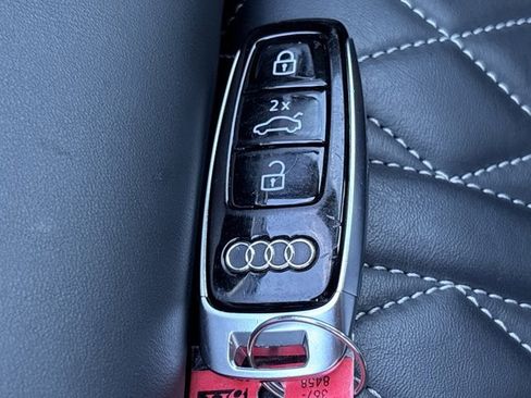 Used 2022 Audi S6 Premium Plus w/ S Sport Package image 46