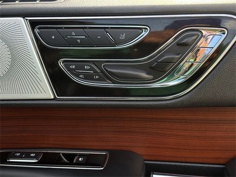 Used 2021 Lincoln Navigator L Reserve image 30