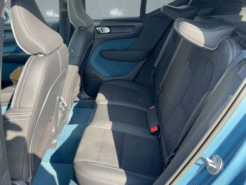 Certified 2023 Volvo XC40 Recharge Ultimate image 14