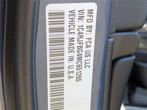 Certified 2021 Jeep Grand Cherokee Limited X image 29