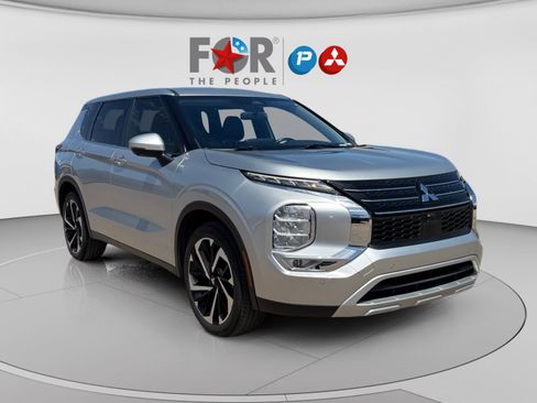 Used 2023 Mitsubishi Outlander SE FWD image 7