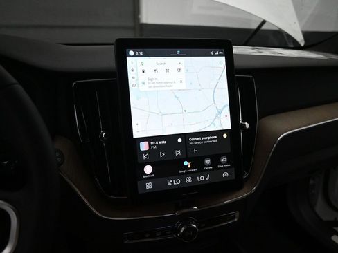 New 2026 Volvo XC60 B5 Core w/ Climate Package image 22