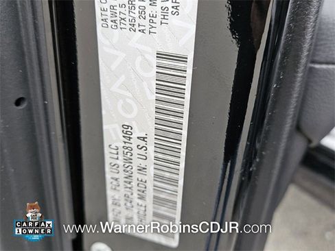 Used 2025 Jeep Wrangler Sport image 17