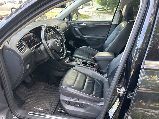 Used 2019 Volkswagen Tiguan SEL Premium w/ 3rd Row Seat Package AWD/4WD image 5