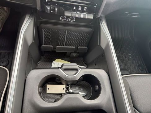 New 2026 RAM 1500 Laramie AWD/4WD image 16