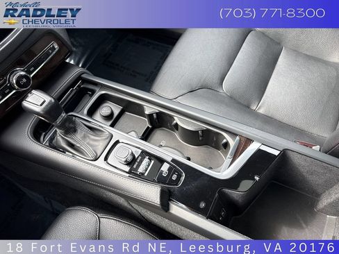 Used 2019 Volvo XC90 T6 Momentum AWD/4WD image 22