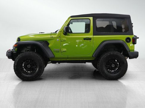 Used 2019 Jeep Wrangler Sport image 2