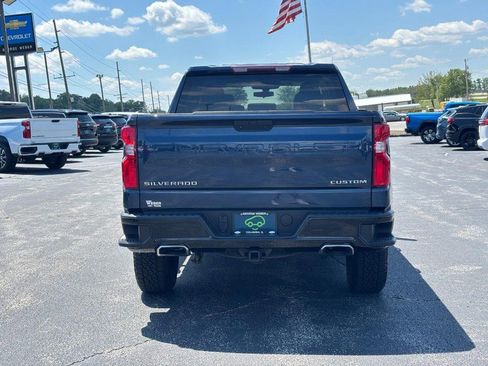 Used 2021 Chevrolet Silverado 1500 Custom Trail Boss AWD/4WD image 4