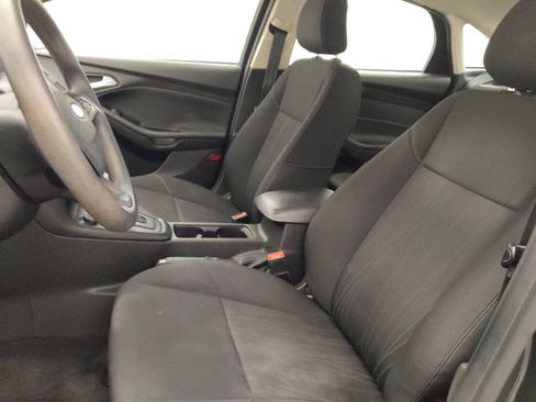 Used 2018 Ford Focus SE FWD image 17