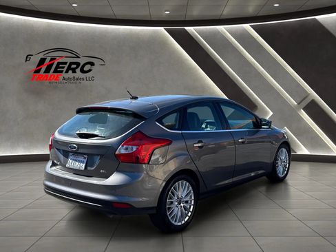 Used 2012 Ford Focus SEL FWD image 3