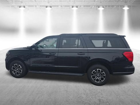 Used 2024 Ford Expedition Max XLT image 5