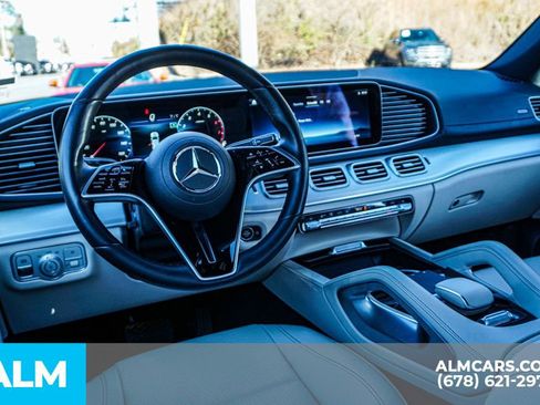 Used 2025 Mercedes-Benz GLS 450 4MATIC image 28