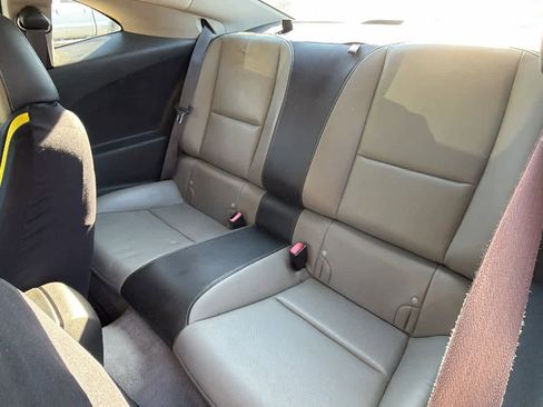 Used 2011 Chevrolet Camaro LT image 17