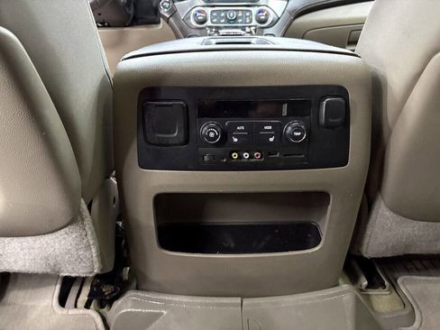 Used 2016 Chevrolet Suburban LTZ image 15