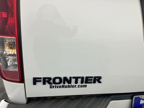 Used 2019 Nissan Frontier SV w/ Value Truck Package RWD image 11