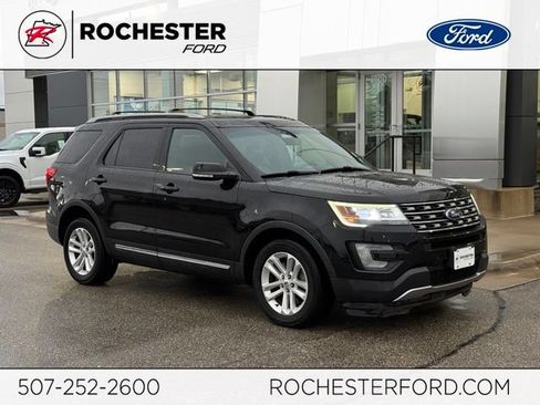 Used 2016 Ford Explorer XLT w/ Equipment Group 202A FWD image 1