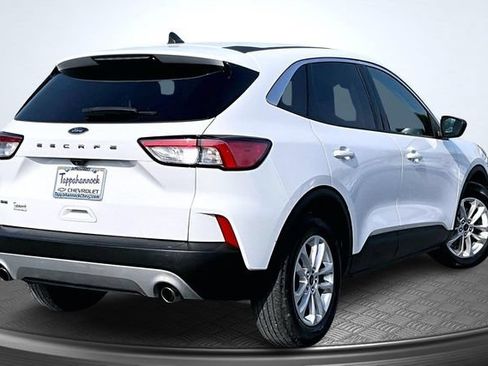 Used 2022 Ford Escape SE FWD image 6