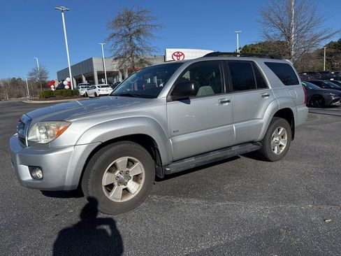 Used 2008 Toyota 4Runner SR5 image 2