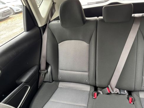 Used 2025 Kia Soul LX w/ LX Technology Package FWD image 40