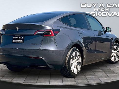 Used 2022 Tesla Model Y Long Range AWD/4WD image 13