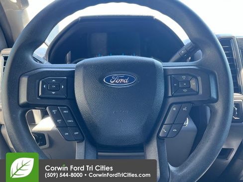 Used 2017 Ford F150 XLT AWD/4WD image 6
