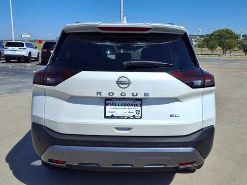 Used 2023 Nissan Rogue SL w/ SL Premium Package FWD image 7