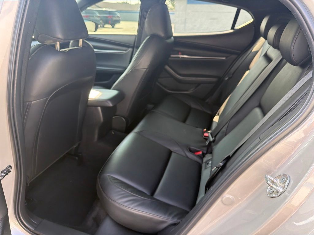 Used 2024 MAZDA MAZDA3 s FWD image 18