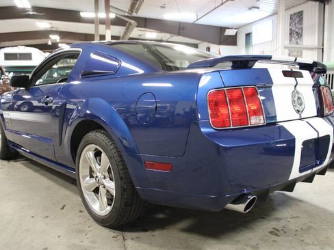 Used 2007 Ford Mustang GT Premium image 4