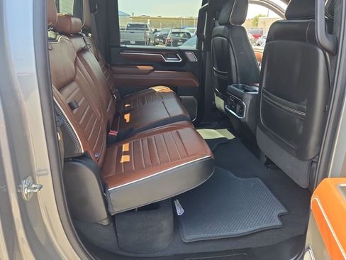 Used 2025 GMC Sierra 2500 Denali Ultimate AWD/4WD image 21