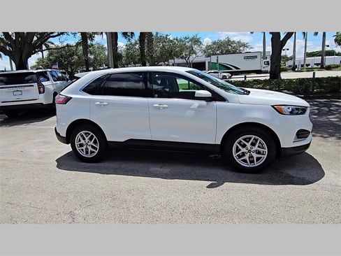 Used 2024 Ford Edge SEL image 38