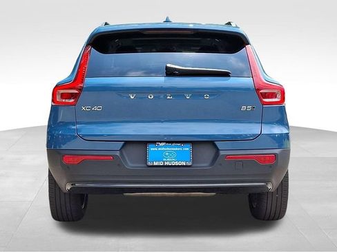 Used 2023 Volvo XC40 B5 Plus w/ Climate Package AWD/4WD image 5
