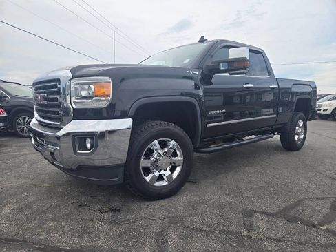 Used 2017 GMC Sierra 2500 SLT w/ Snow Plow Prep Package AWD/4WD image 12