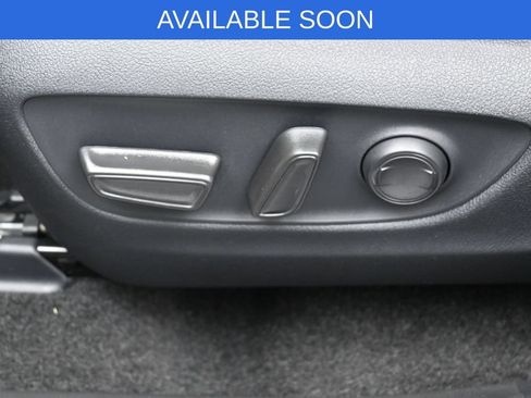 Used 2025 Toyota RAV4 SE w/ Convenience Package AWD/4WD image 10