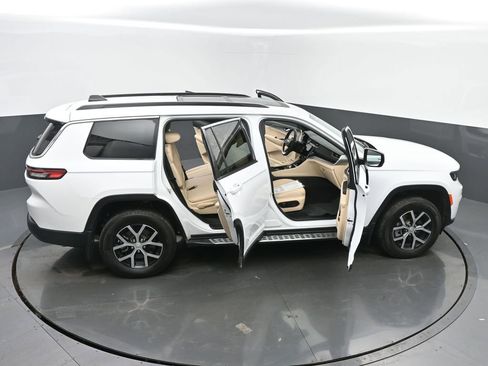 Used 2024 Jeep Grand Cherokee L Limited w/ Luxury Tech Group II image 64