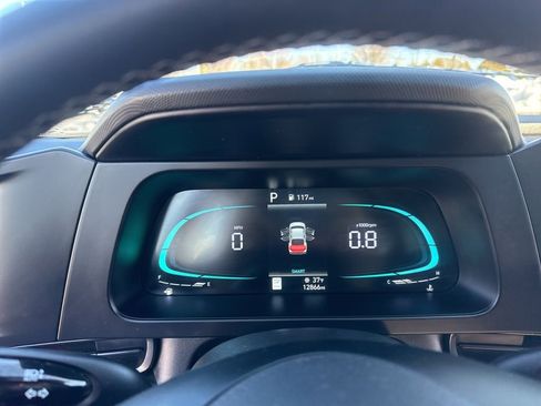 Used 2025 Hyundai Elantra Sport image 23