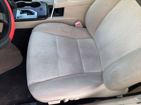 Used 2014 Toyota Camry LE image 16